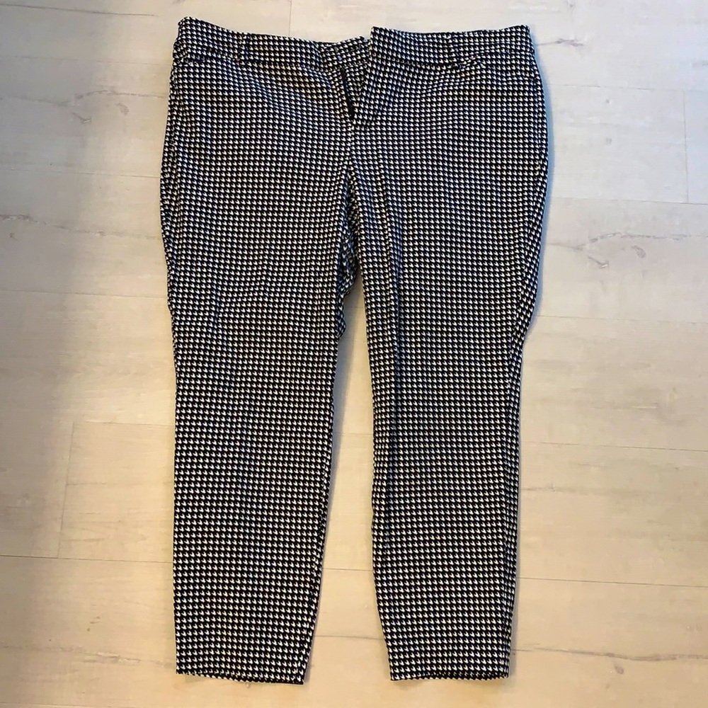 Old Navy Pixie Pants (Houndstooth)